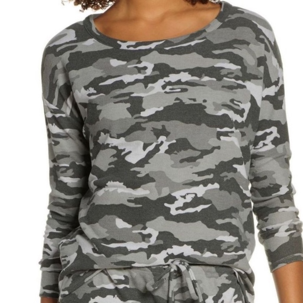 CHASER Camo Pullover  Sweatshirt NWT - Picture 3 of 3